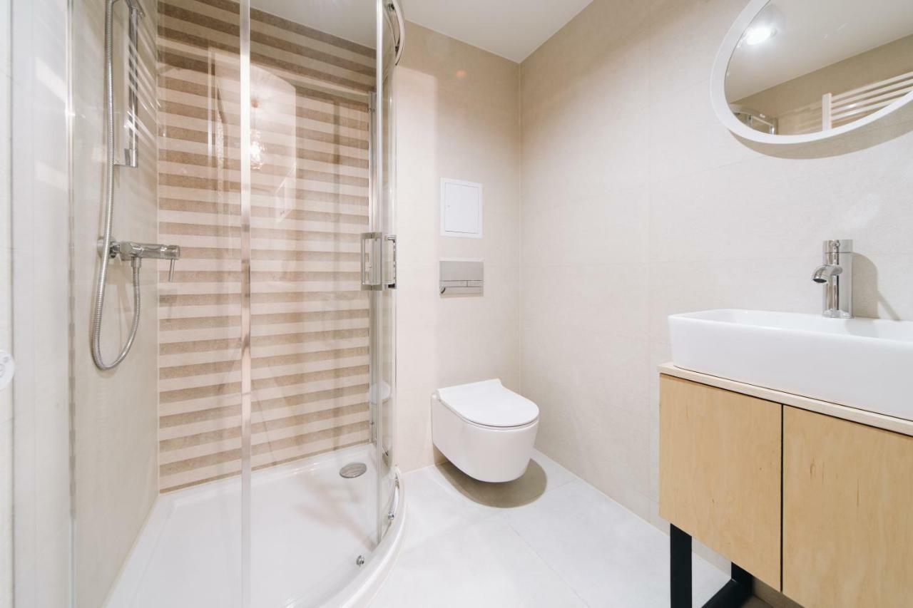 M6 Main Square Stylish One Bedroom クラクフ エクステリア 写真